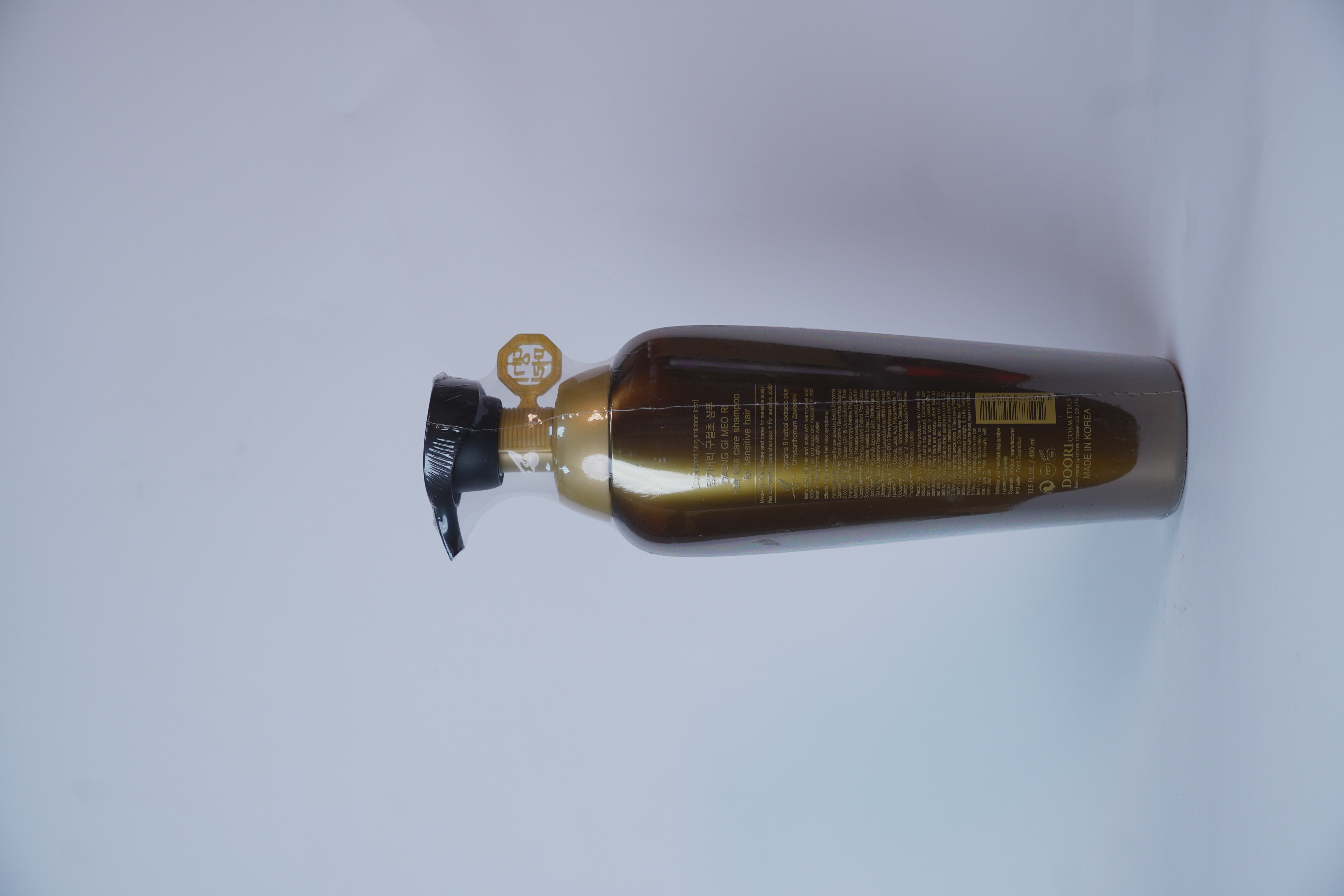 Шампунь Hair Loss Care Shampoo For Sensitive Hair 400ml Daeng Gi Meo Ri